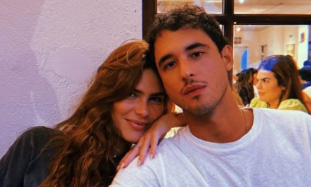 Mariana Goldfarb assumiu relacionamento com o empresário Rafael Kemp ao publicar uma foto com ele nos stories do Instagram