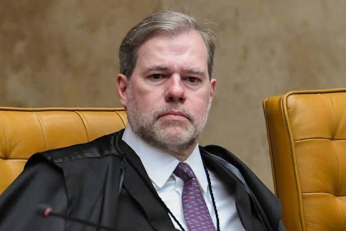 Ministro Dias Toffoli vai se recuperar em casa de uma pneumonia por hipersensibilidade