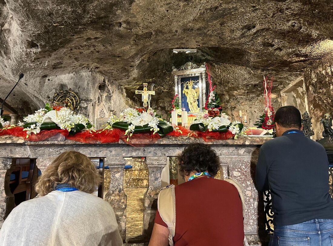 Gruta de São Miguel Arcanjo é o ponto  de maior visitação na cidade  de Monte Sant'Angelo