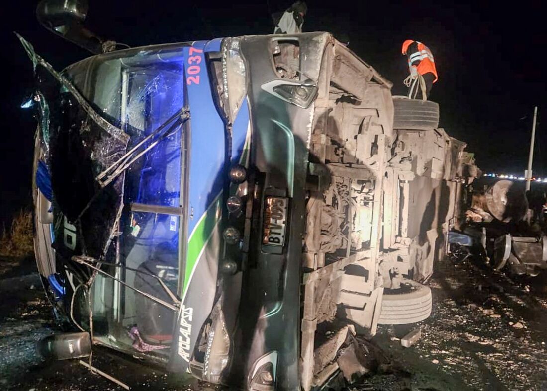 Acidente com ônibus no Peru deixou mortos e feridos