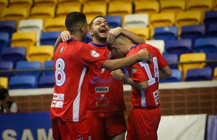 Náutico venceu a primeira no Campeonato Brasileiro de Futsal 