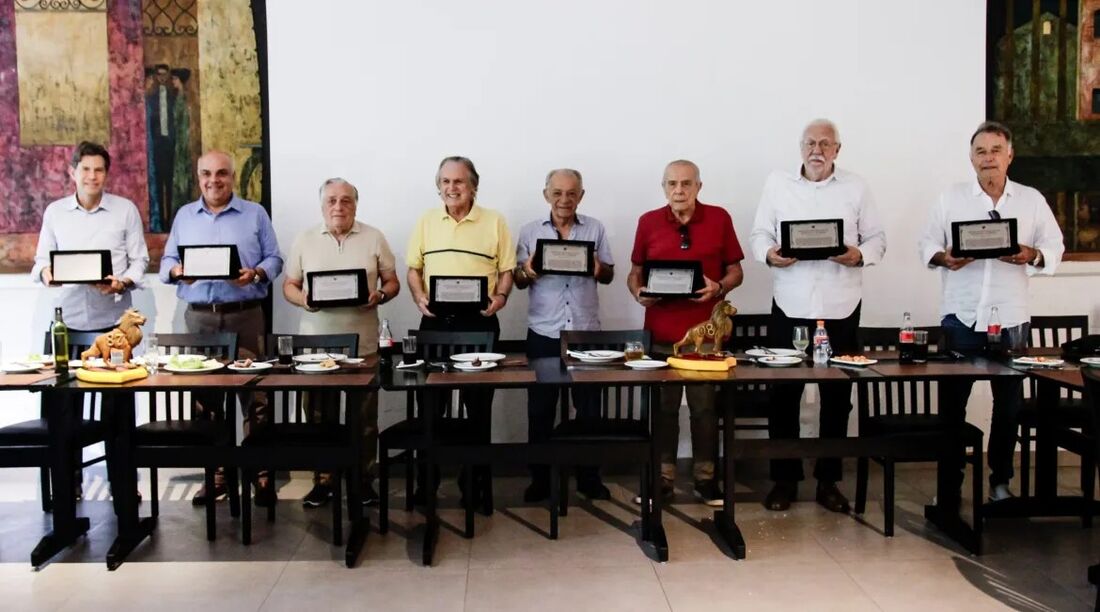 Yuri Romão recebeu ex-presidentes do Sport para almoço, nesta segunda-feira (13)