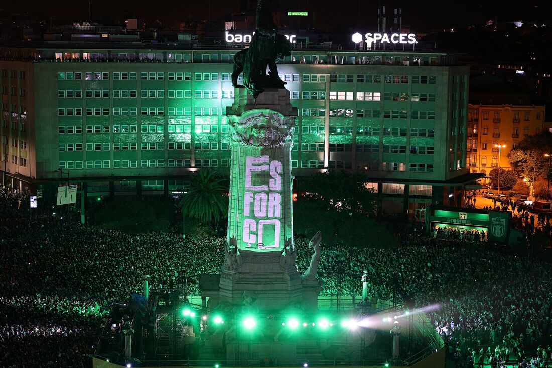 Torcida do Sporting invadiu as ruas de Lisboa para celebrar o título