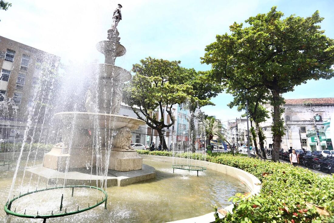 Requalificação da Praça Maciel Pinheiro, no bairro da Boa Vista, Centro do Recife