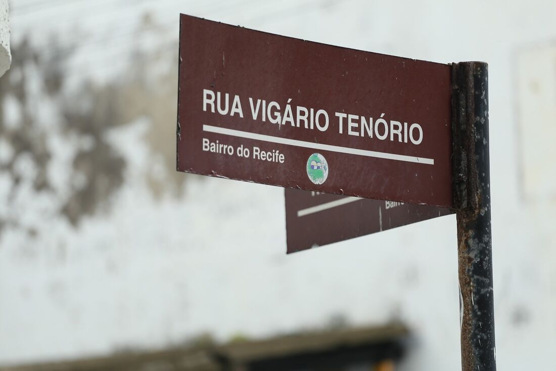 Recife abre licitação para placas de nomes de ruas