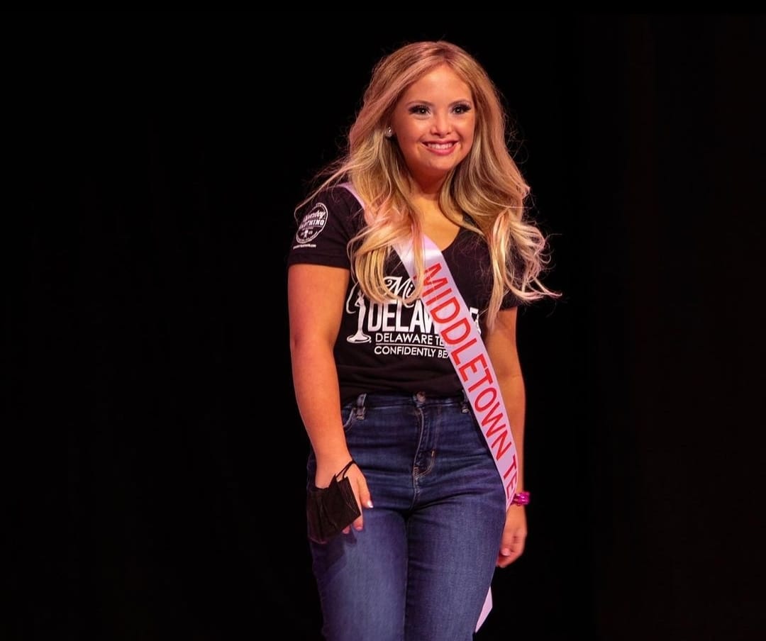 A miss, de 17 anos, Kayla Kosmalski 