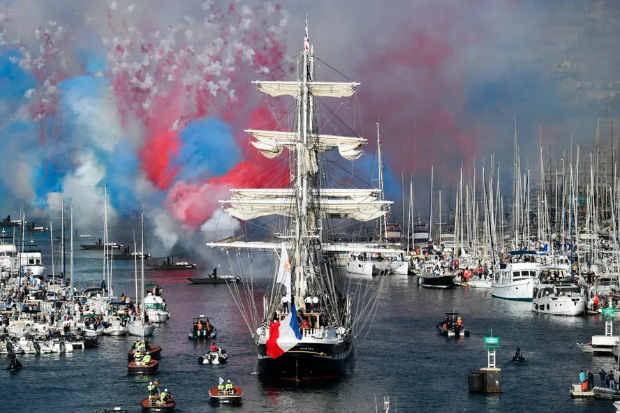 Chama Olímpica chega em Marselha, na França 