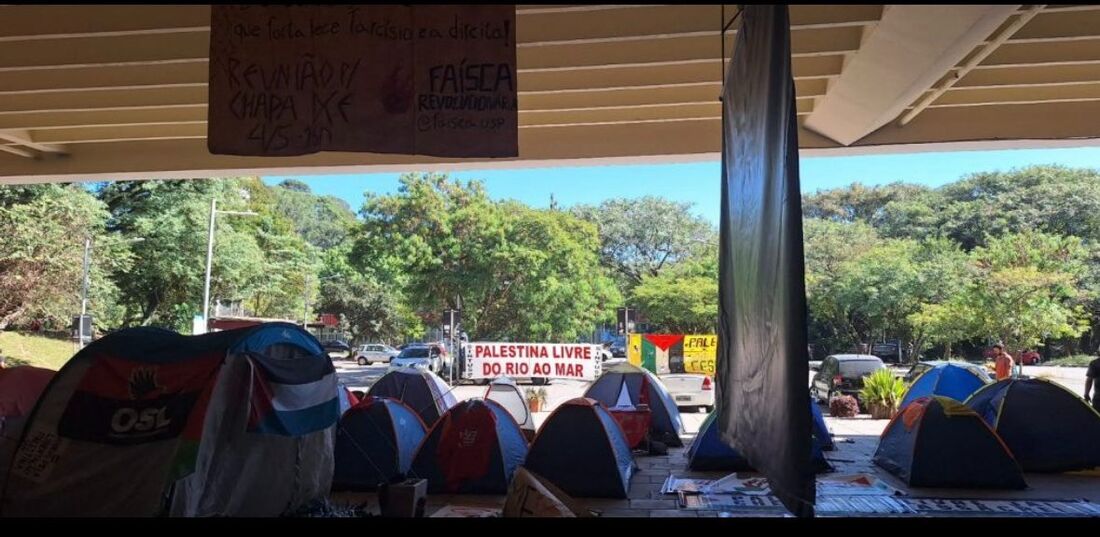 Manifestantes pró-palestina na USP.