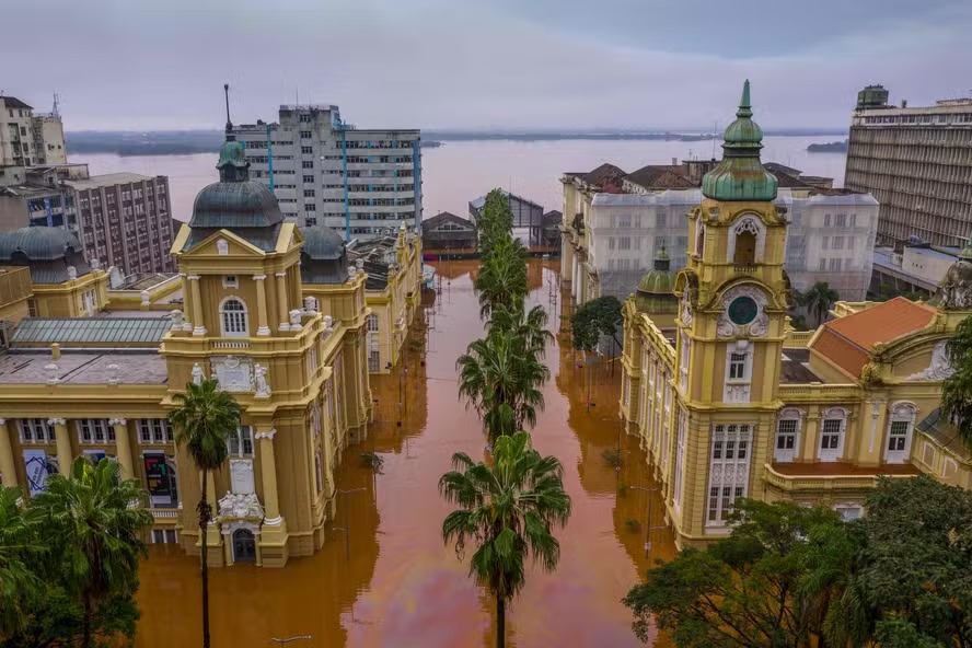 Imagem de Porto Alegre, capital do Rio Grande do Sul, inundada pelas enchentes