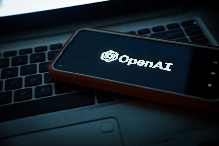 OpenAI lança modelo de IA que 'clona' voz humana 