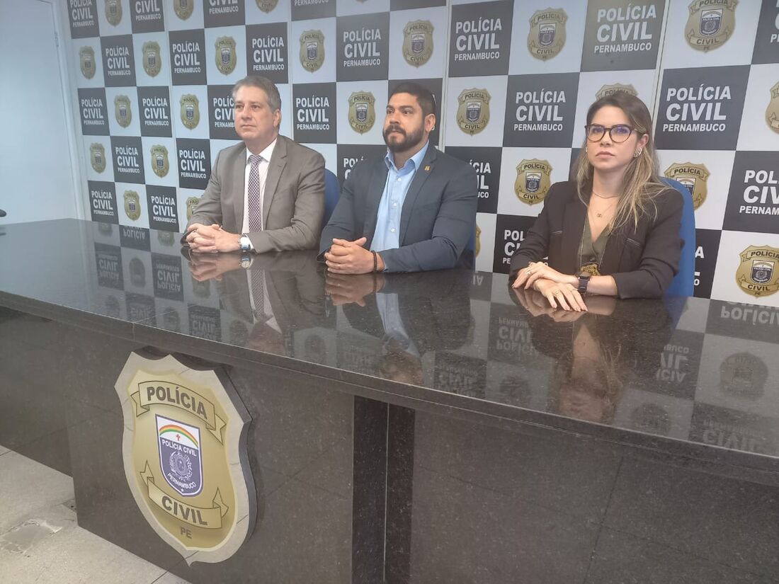 Coletiva de imprensa da Polícia Civil de Pernambuco sobre o caso