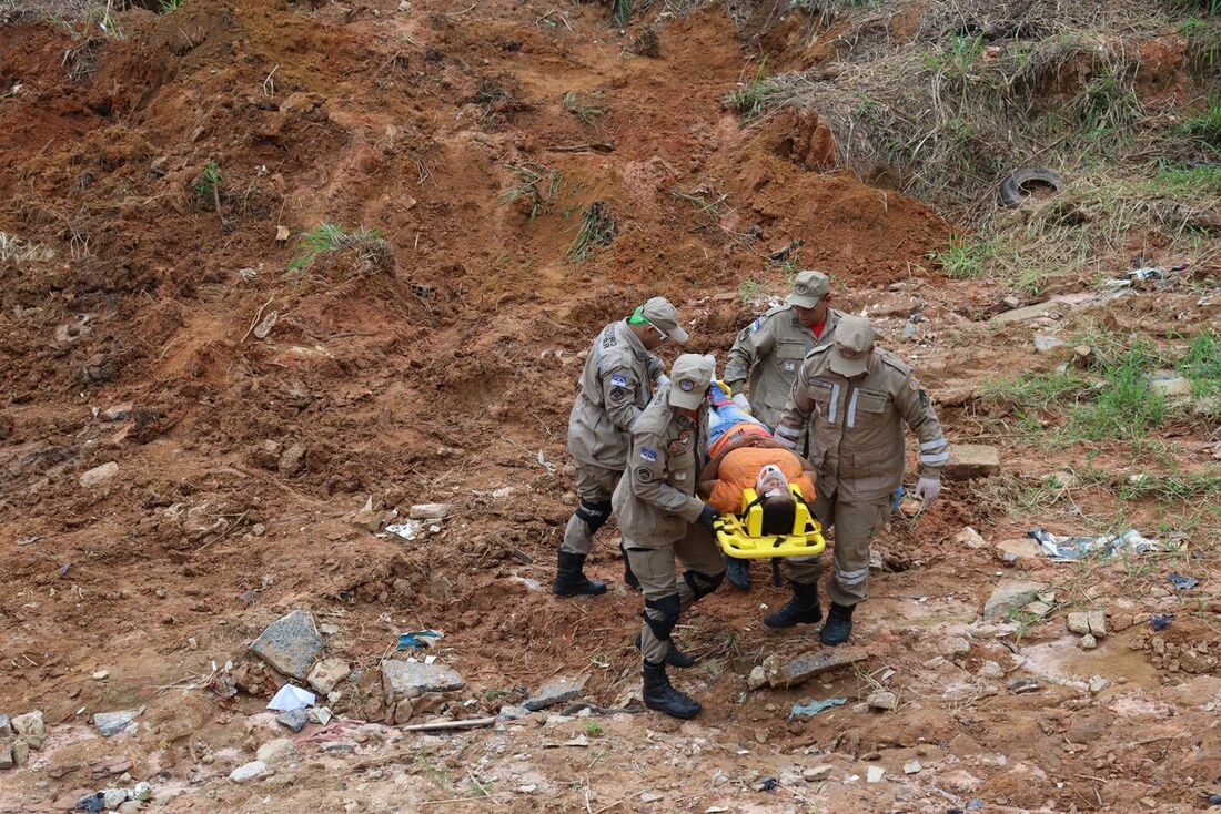 Defesa Civil do Estado e Prefeitura de Jaboatão dos Guararapes realizam, na manhã desta sexta-feira (17), a primeira simulação de desastres no bairro de Jardim Monte Verde