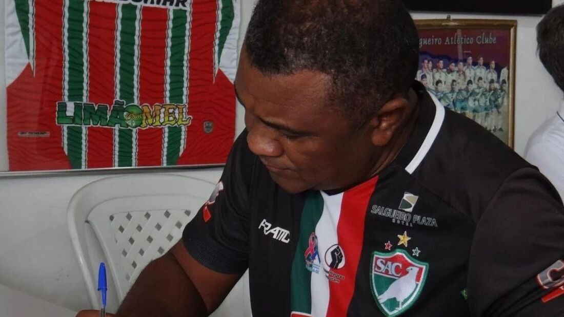 Claudinei Santos é eleito presidente do Salgueiro