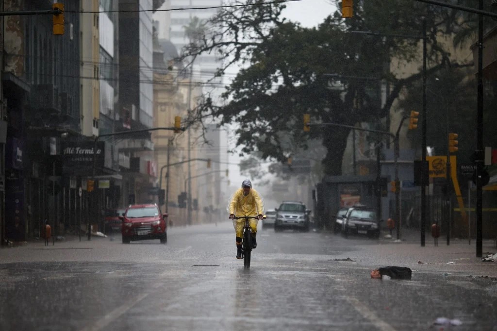 Região Sul tem novo alerta para tempestades e vendavais nesta sexta-feira (24)