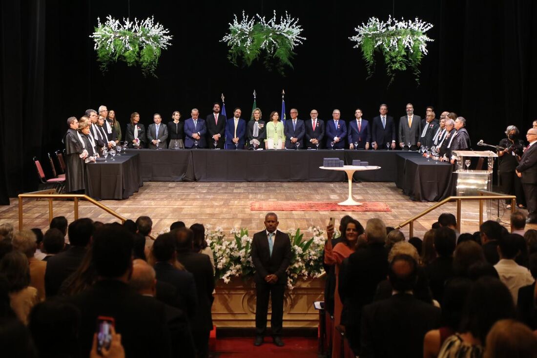 TRT-6 homenageia 81 nomes com entrega de medalhas Conselheiro João Alfredo e Juiz Eurico de Castro