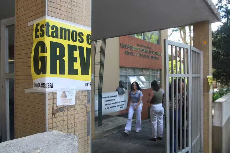 Fachada da Escola Paulista de Medicina da Unifesp: a greve das escolas e universidades federais já tem cerca de 40 dias e abrange tanto professores quanto técnicos administrativos