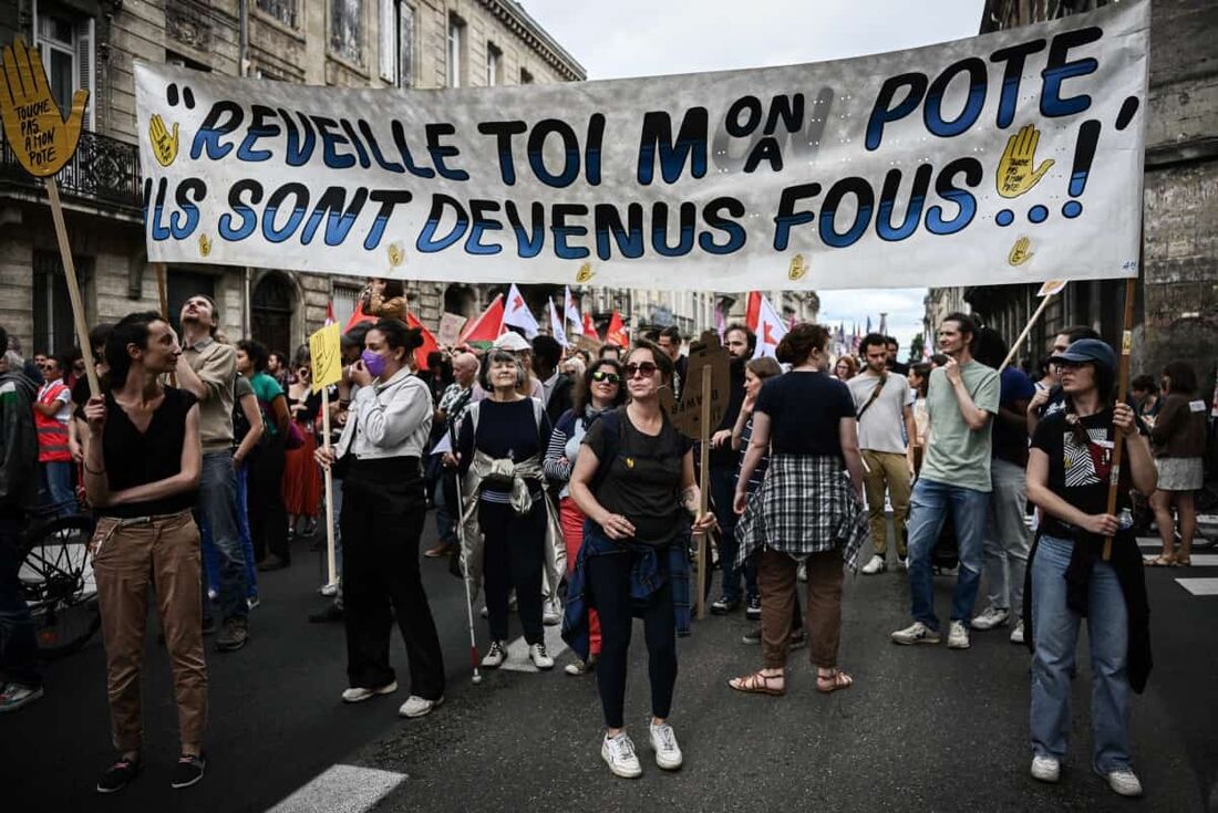 Feministas protestam na França