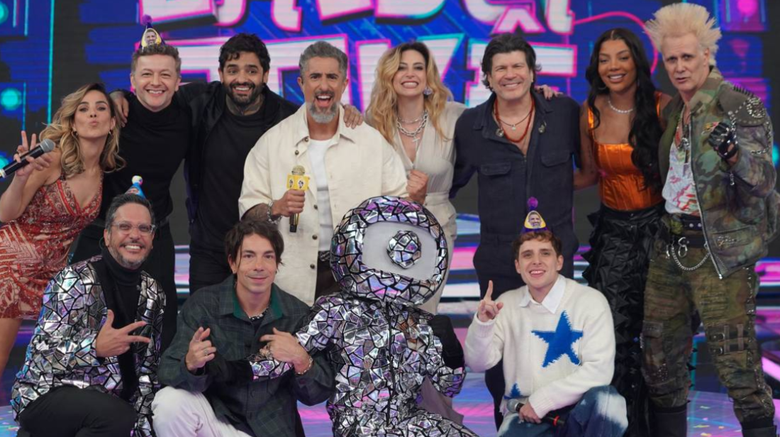 Wanessa Camargo, Di Ferrero e Lucas Silveira, Paulo Ricardo, Supla, Thais Piza, Lucas Lima, Diego Martins e a cantora Ludmilla, Lucio Mauro Filho e o apresentador Marcos Mion no aniversário de 45 anos do apresentador 