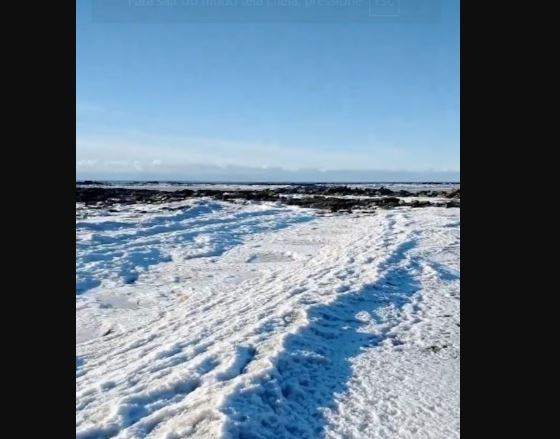 Ondas do mar congeladas pelas baixas temperaturas em Río Grande, na província Terra do Fogo, na Argentina