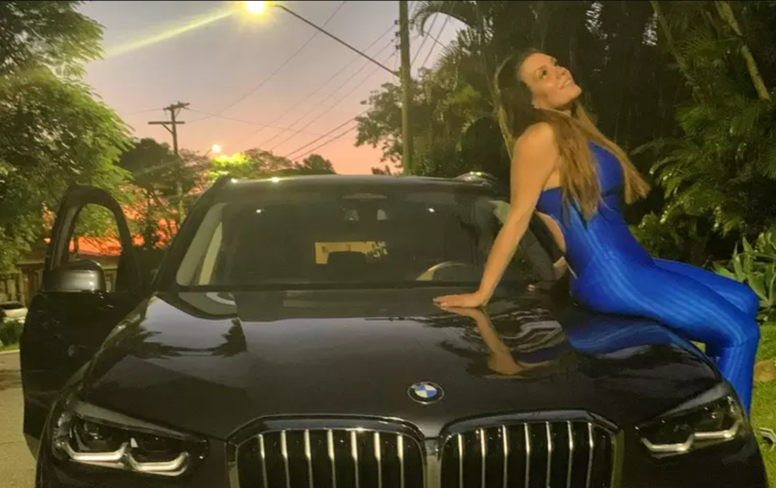 Cantora Simony ganhou carro de luxo de "admirador secreto"