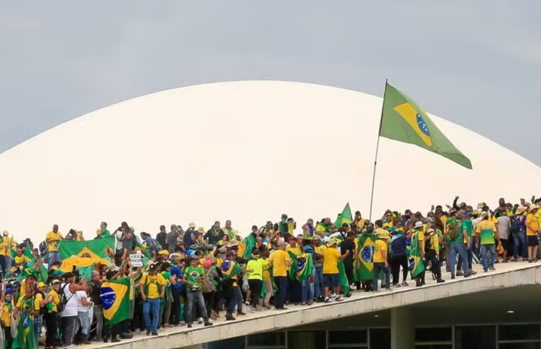  Operação Lesa Pátria investiga os ataques do ano passado, quando as sedes dos três Poderes foram vandalizadas por milhares de apoiadores do ex-presidente Jair Bolsonaro