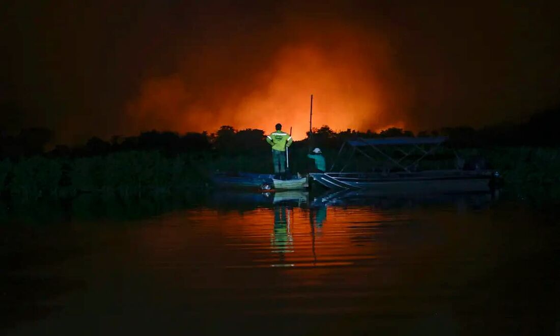 Duas equipes da Força Nacional de Segurança Pública foram deslocadas do Distrito Federal e do Rio Grande do Sul para reforçar o trabalho de combate ao fogo no Pantanal