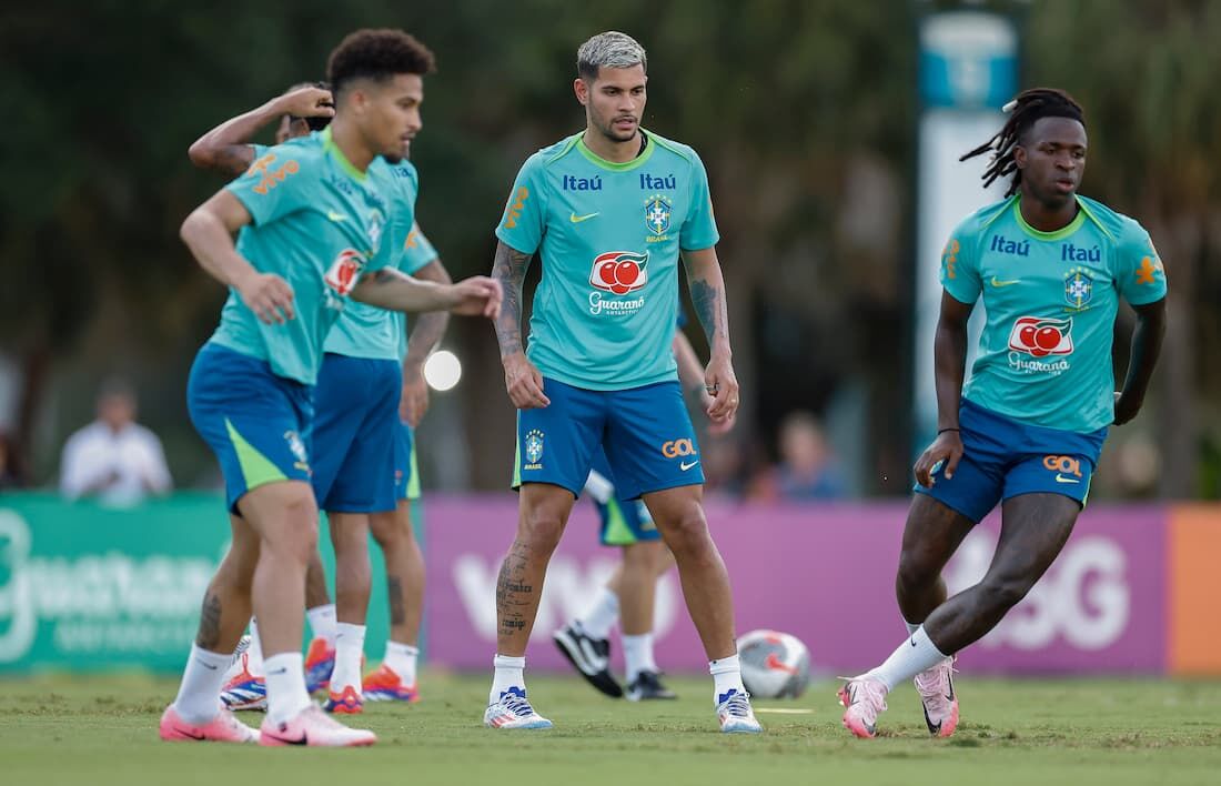 Jogadores da Seleção Brasileira durante treino em Orlando