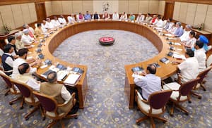 o primeiro-ministro da Índia, Narendra Modi, realizando a primeira reunião de gabinete, em Nova Delhi