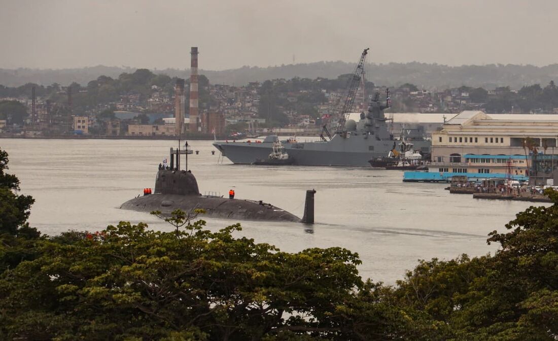 O submarino nuclear russo Kazan, parte do destacamento naval russo em visita a Cuba