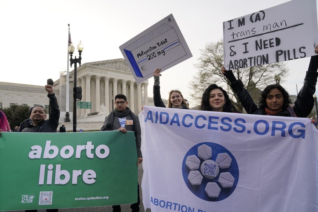 Suprema Corte dos EUA anula decisão que restringe acesso à pílula abortiva