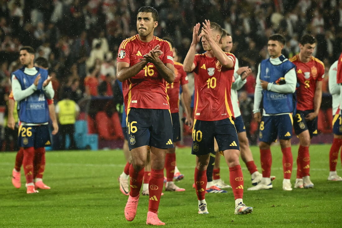 Jogadores da espanha agradeceram o apoio do seu torcedor