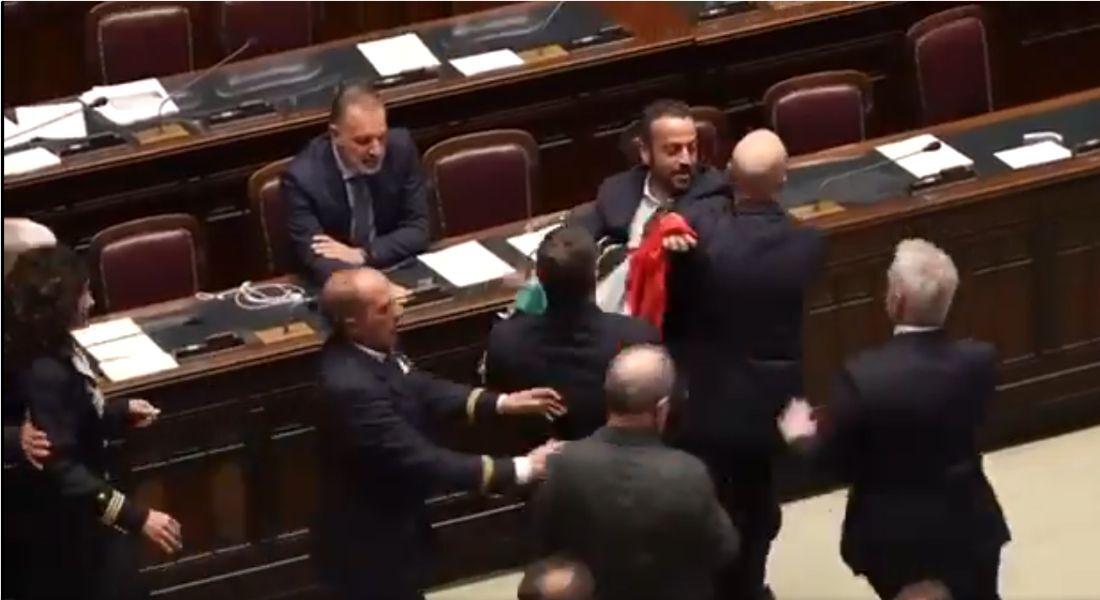 Briga no parlamento italiano