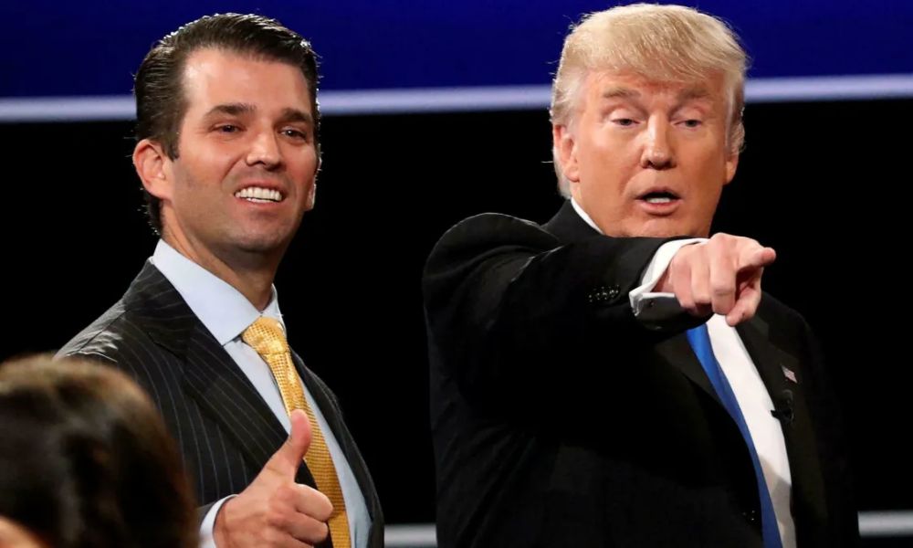 Trump Jr chegou em El Salvador apenas um dia depois de um júri de Nova York ter considerado o ex-presidente culpado de ter ocultado pagamentos