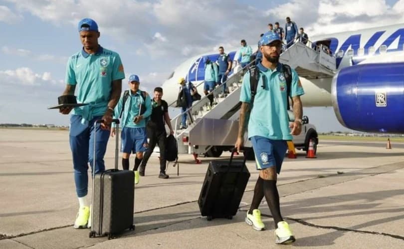 Seleção brasileira desembarca em Orlando para último amistoso antes da Copa América