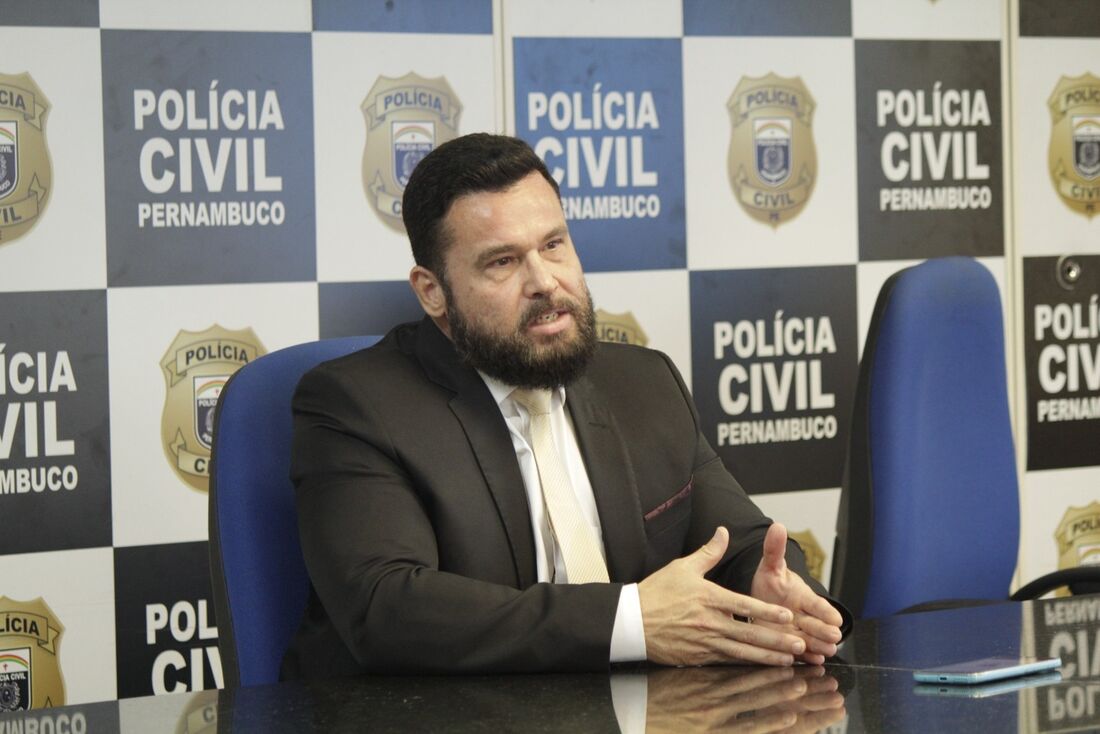 Polícia Civil de Pernambuco passou detalhes em coletiva sobre a prisão do homem conhecido como "estuprador da Torre", no Recife