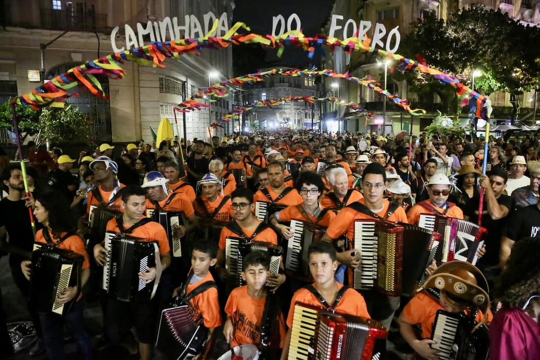 Caminhado do Forró abre São João 2024 no Centro do Recife 