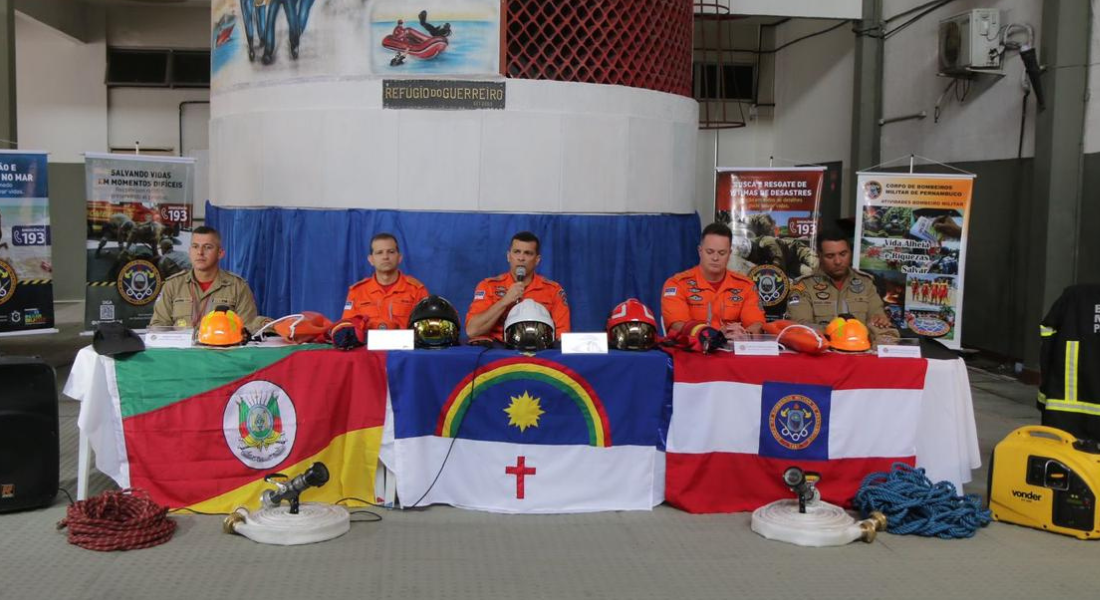 Os Bombeiros de Pernambuco chegaram do RS nesta segunda (3)