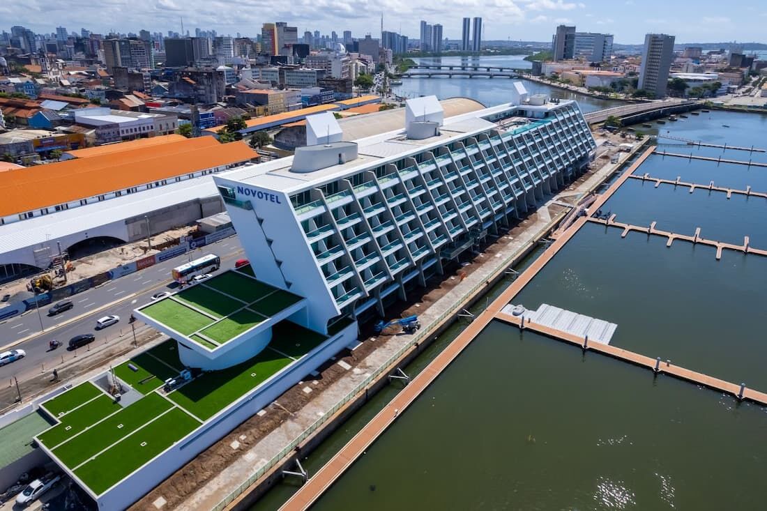 Novotel Recife Marina, no Cais de Santa Rita, bairro de São José, Centro do Recife