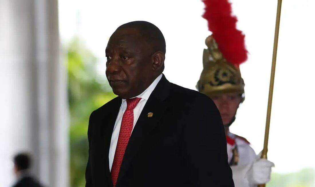 Presidente da África do Sul, Cyril Ramaphosa, anuncia composição de seu gabinete de coalizão