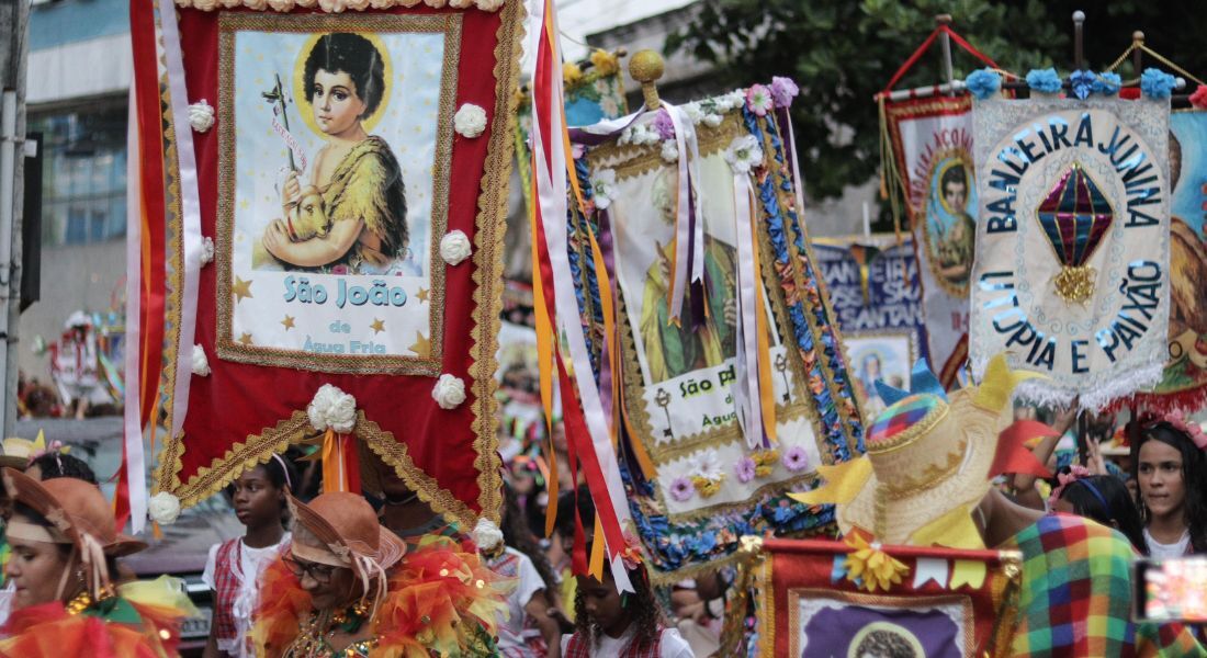 São João do Recife: cortejo do Desfile das Bandeiras Juninas 2024