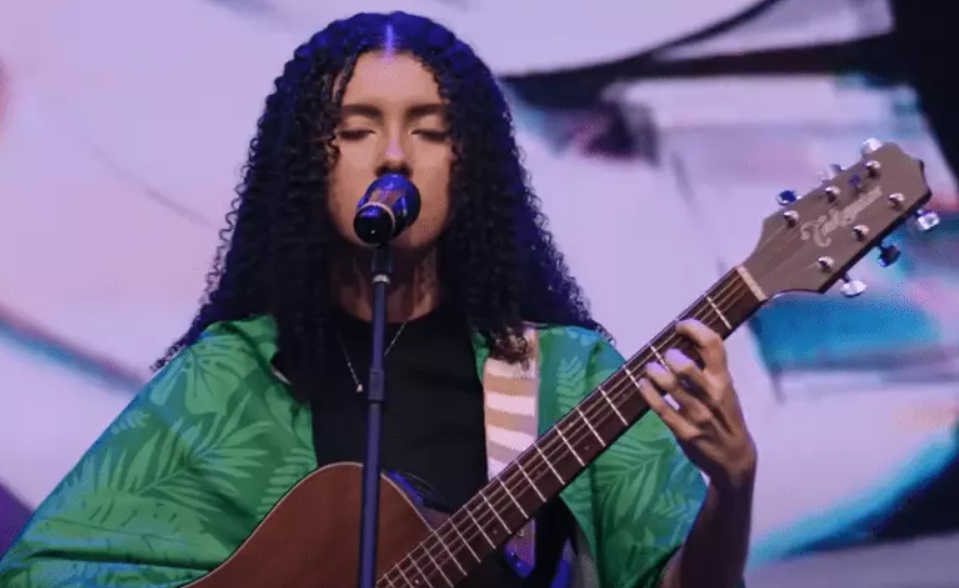 A cantora e compositora Aymeê Rocha é um das atrações do evento