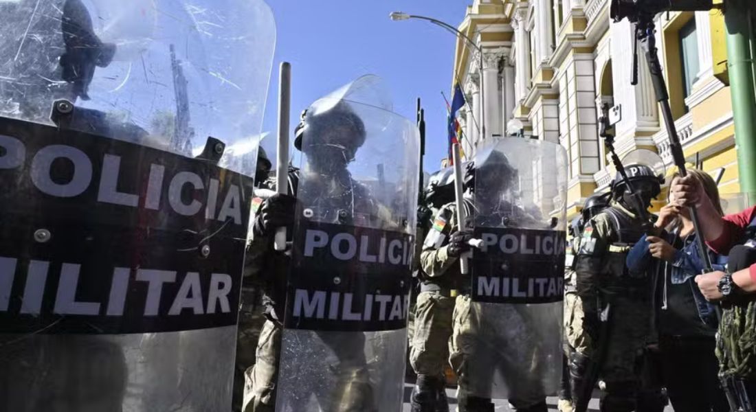 Tropas militares tomam praça em La Paz em tentativa de golpe de Estado na Bolívia