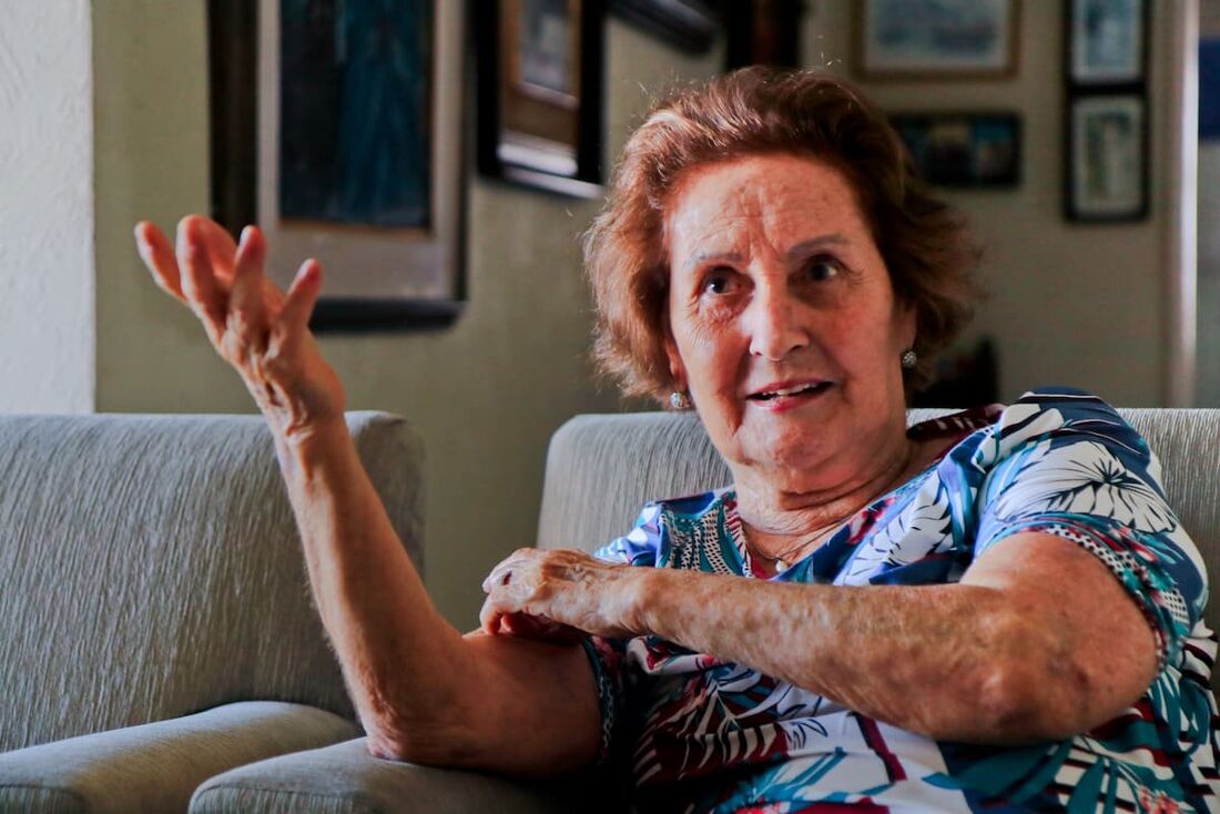 A escritora, professora e acadêmica pernambucana Nelly Carvalho faleceu no Recife, no último sábado (8), aos 88 anos.