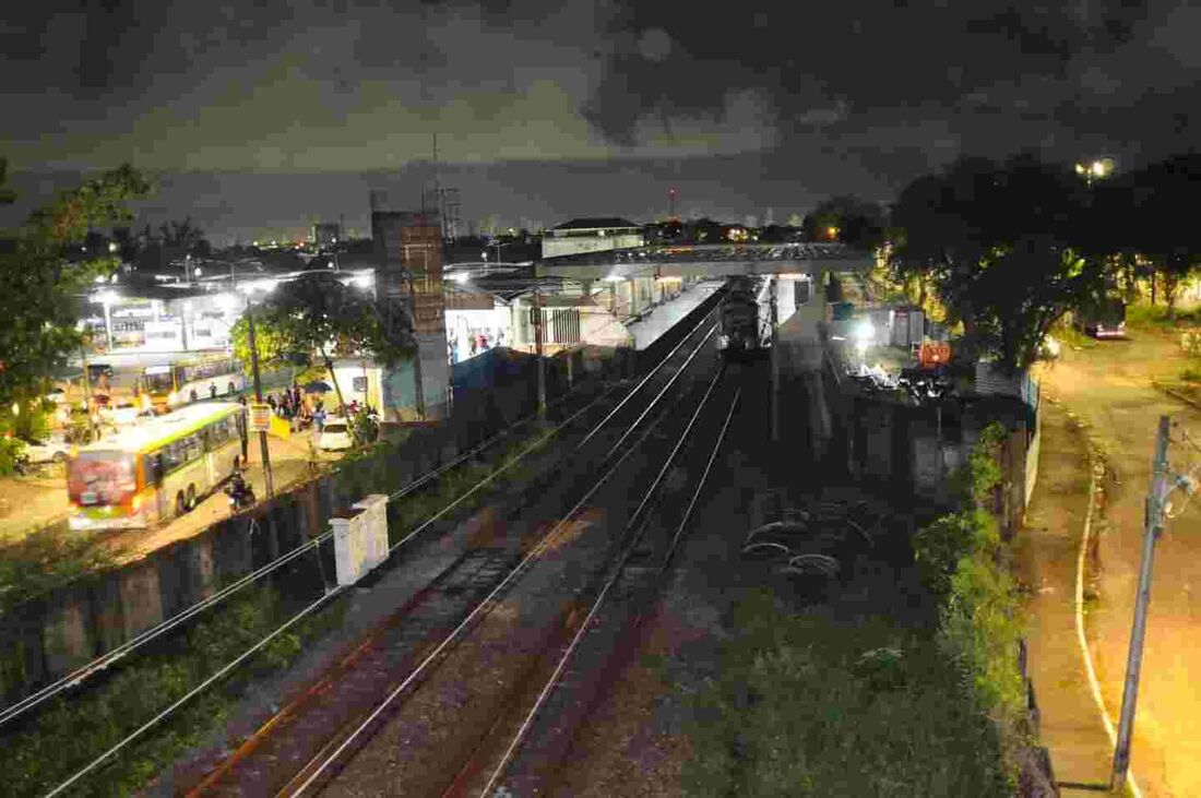 Circulação na linha Centro do Metrô do Recife foi suspensa após falha na rede elétrica