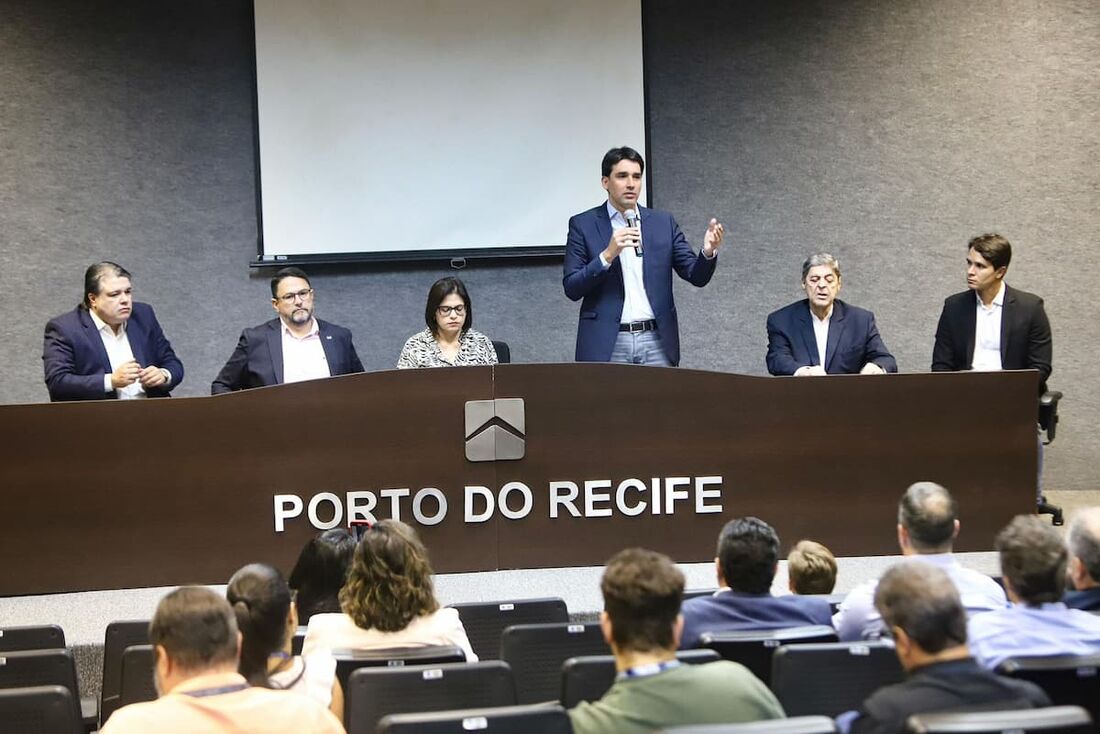 Silvio costa filho, ministro de Portos e Aeroportos 