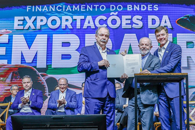 Cerimônia de financiamento à exportação de 32 jatos comerciais E175 da Embraer para a American Airlines