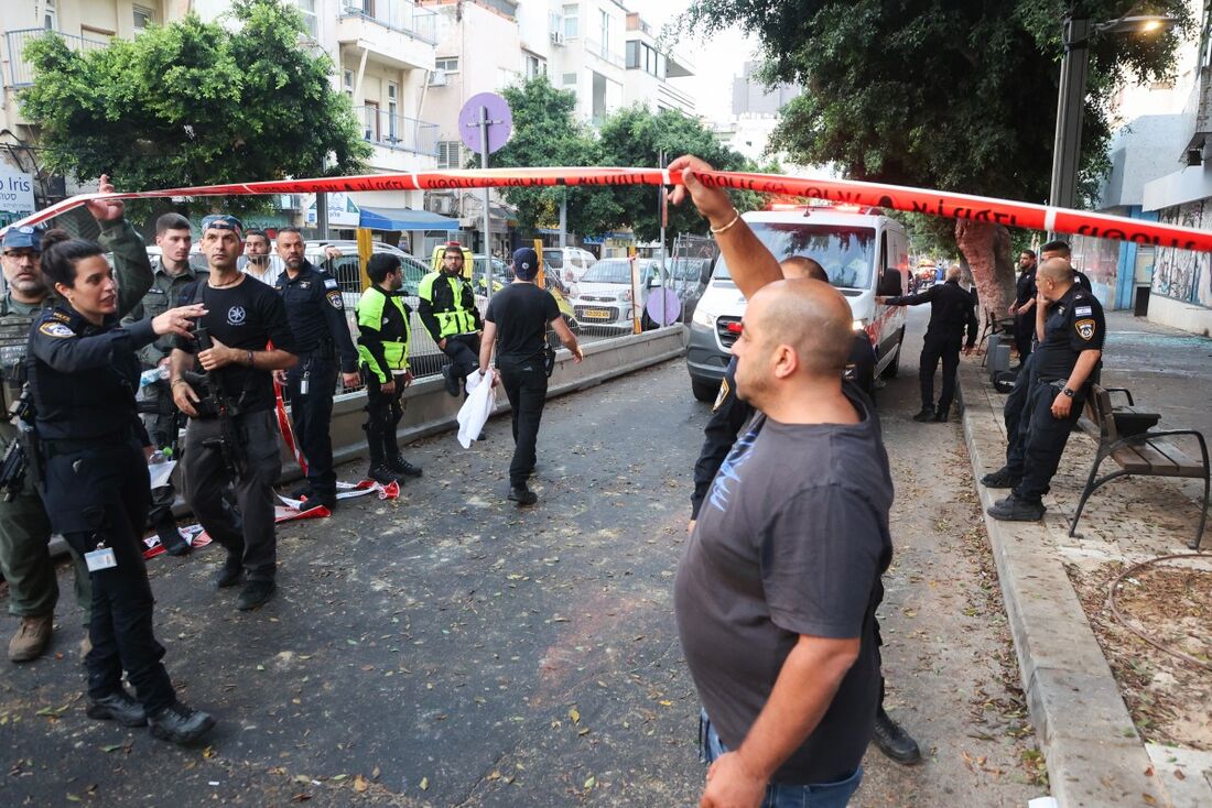 Ataque com drone reivindicado pelos huthis do Iêmen deixa um morto em Tel Aviv