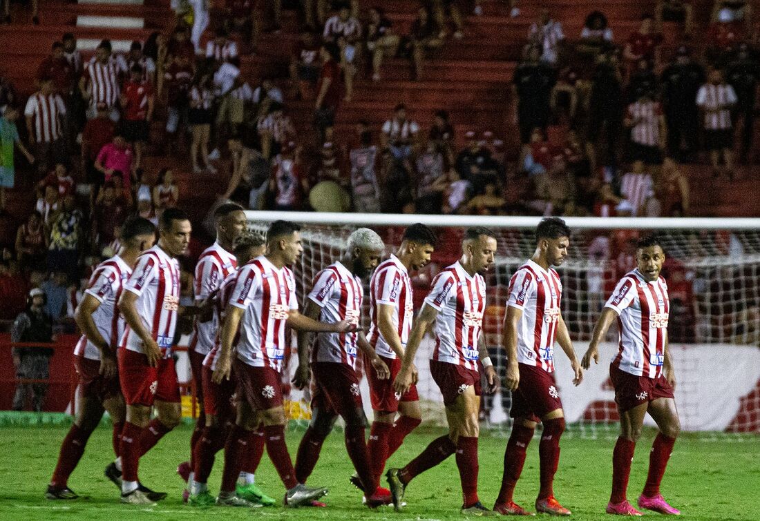 Náutico acumula tropeços contra clubes do Z4