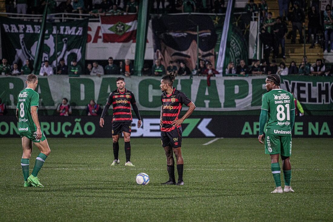 Lance de Chapecoense x Sport