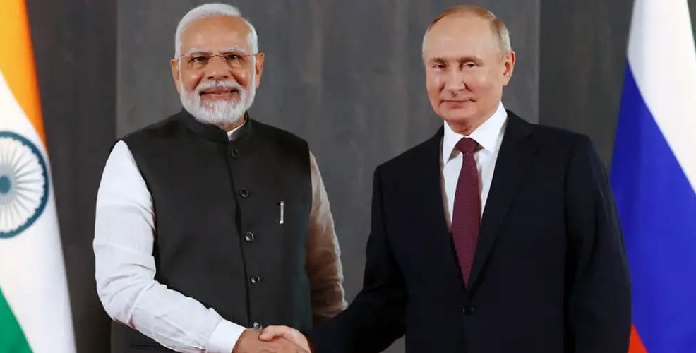 Primeiro-ministro da Índia, Narendra Modi, e presidente russo, Vladimir Putin, em encontro em setembro de 2022